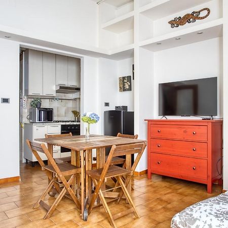 Joivy Adorable 1 Bed Flat Near Centre Apartment Milano Exterior foto