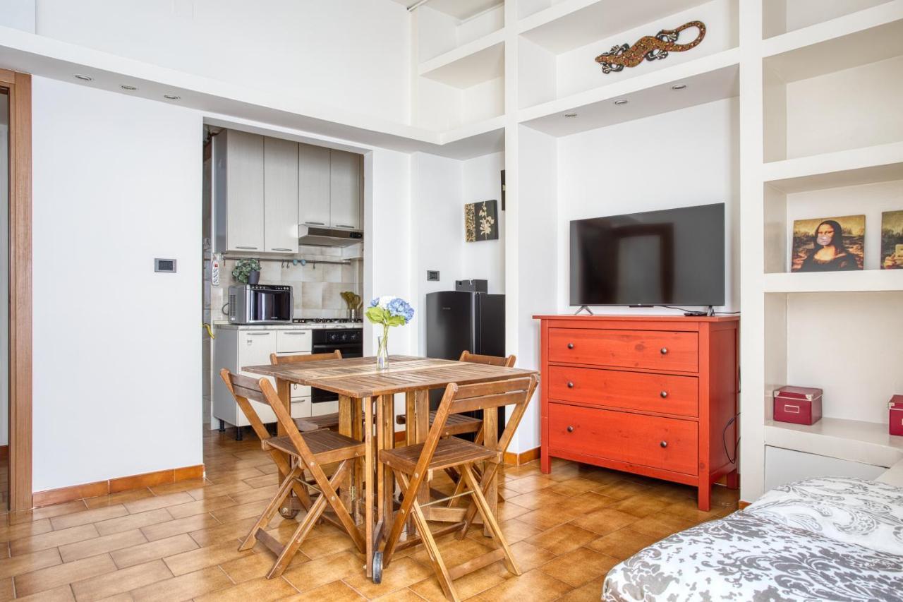 Joivy Adorable 1 Bed Flat Near Centre Apartment Milano Exterior foto